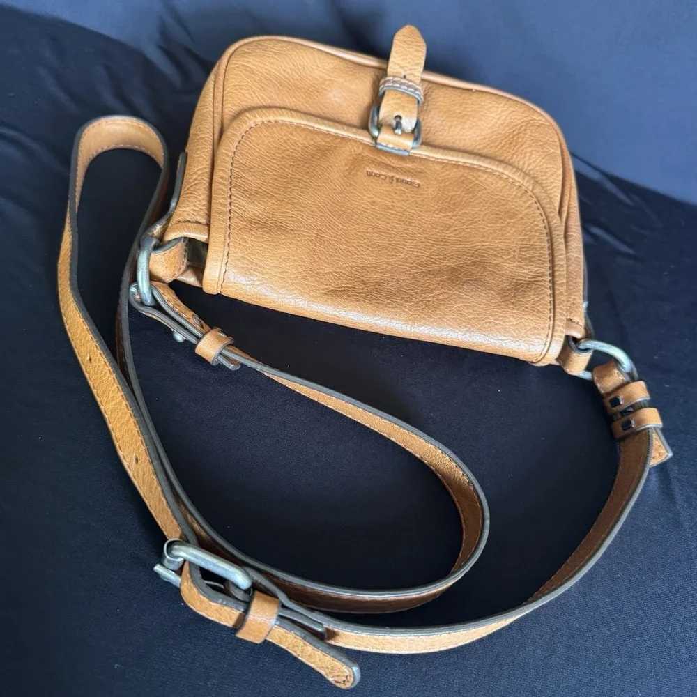 Gianni Conti Leather Crossbody Saddle Bag Made in Italy
